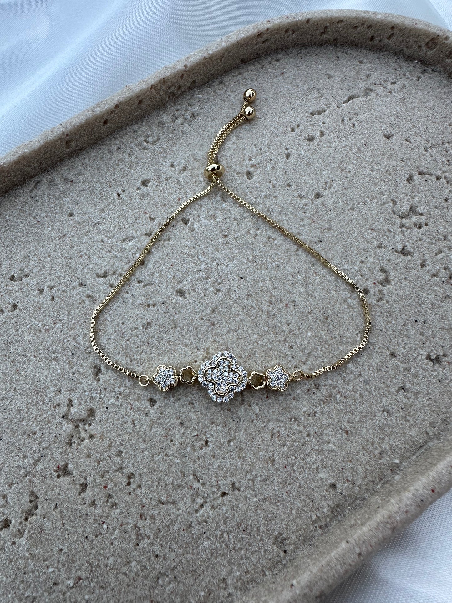 Everluxe Pavé Clover Adjustable Bracelet – Gold Plated