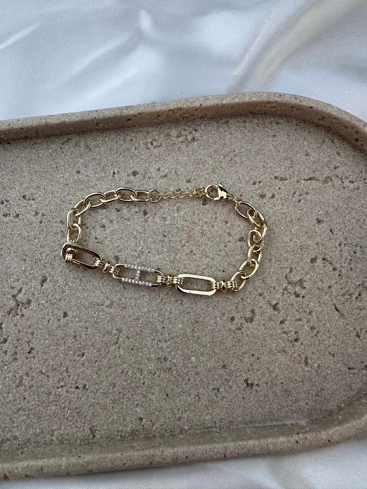 Everluxe Link Chain Bracelet – Gold Plated with CZ Detail